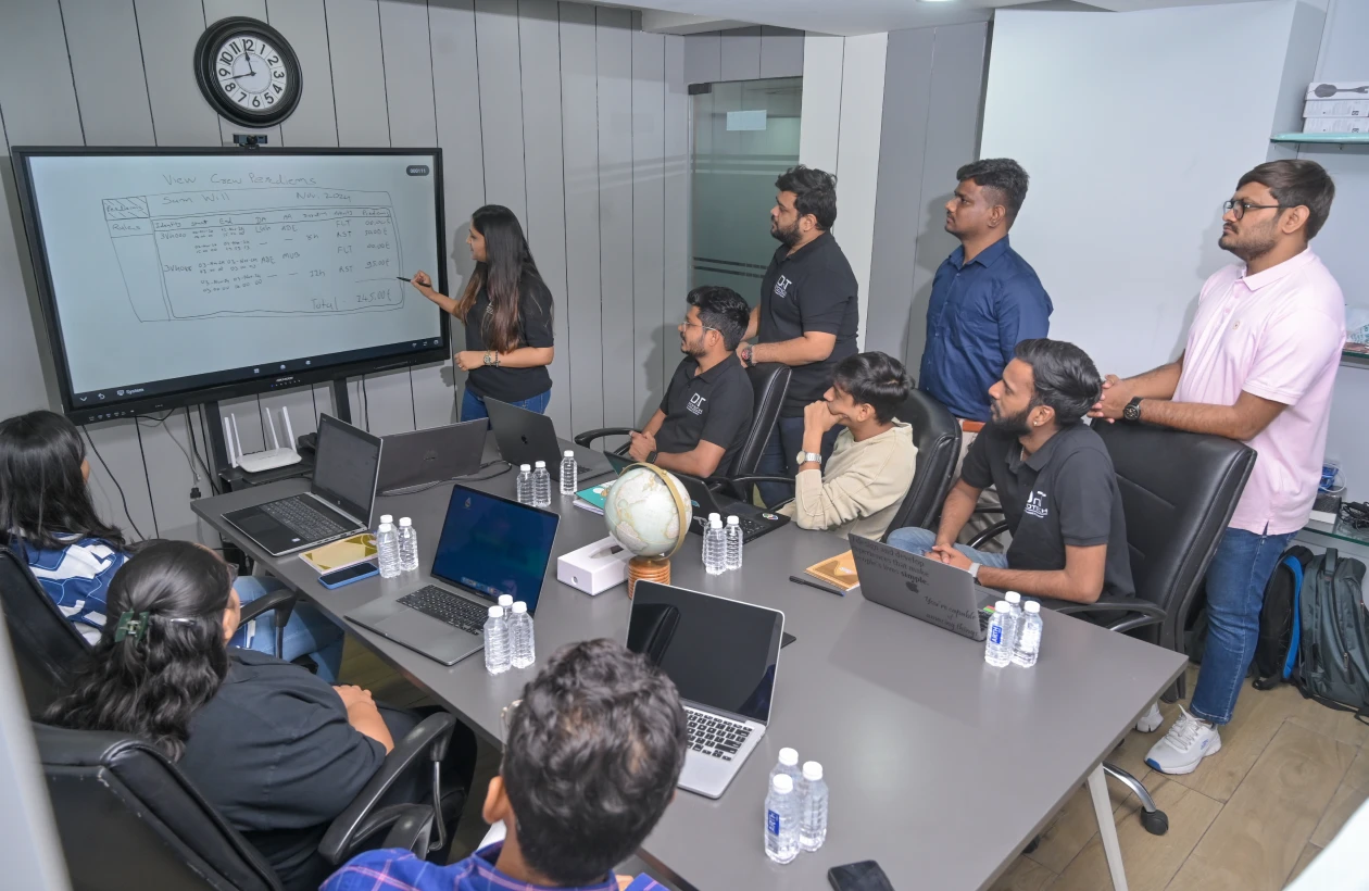 Training & Development img